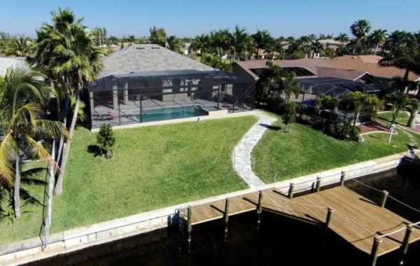 Tropical Paradise Found: Vacation Homes in Cape Coral, FL