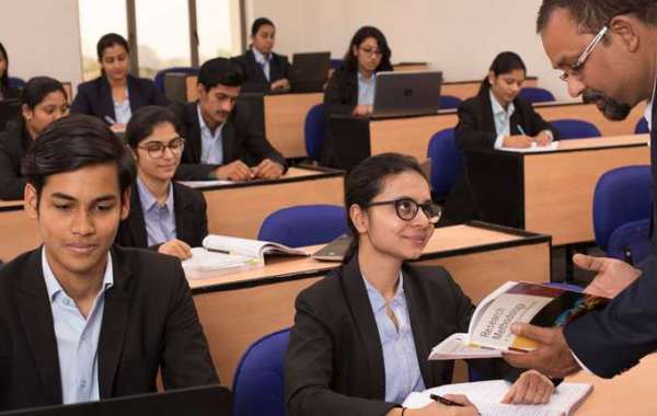How BCA and MCA Degrees Complete one another in Institutes in Raipur